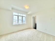 LUXURIOUS 4-BEDROOM FREEHOLD TOWNHOUSE WITH MODERN FINISHES - Photo 12