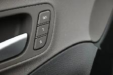 2018 Hyundai Santa Fe Luxury Leather, Heated Seats, Sunroof, One - Photo 15