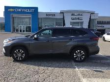 2021 Toyota Highlander - Photo 2