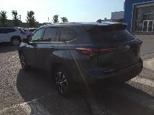 2021 Toyota Highlander - Photo 3