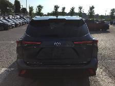2021 Toyota Highlander - Photo 4