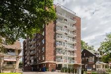 Renovated One Bedroom, Tyndall Ave and King St - ID 119 - Photo 2