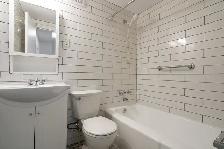 one bedroom, Avenue and Oriole Parkway - ID 4026 - Photo 14