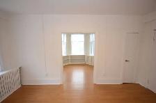 Renovated One Bedroom, College and Spadina - ID 1915 - Photo 10