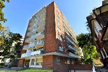 Renovated bachelor, Tyndall Ave and King St - ID 178 - Photo 2