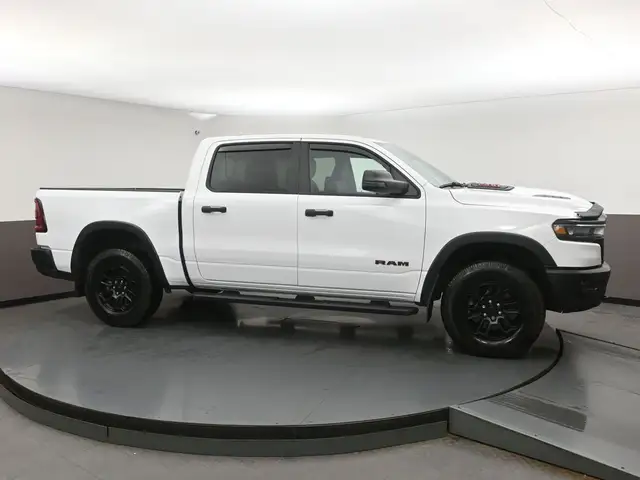 2026 Ram 1500 REBEL 4X4 Leather, Apple Carplay, Push button star