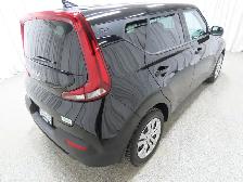 2022 Kia Soul LX  Apple Carplay, Heated seats, Climate control, - Photo 3