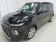 2022 Kia Soul LX  Apple Carplay, Heated seats, Climate control, - Photo 8