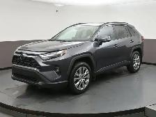 2023 Toyota RAV4 XLE AWD AWD, HEATED SEATS, BACKUP CAMERA & MORE - Photo 3