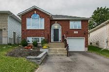 444 Dolshire St UPPER - ALL INCLUSIVE 3 bed, 2 bath - 3 Bedroom