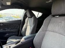 2018 Toyota C-HR FWD XLE - Photo 13