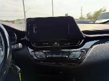 2018 Toyota C-HR FWD XLE - Photo 18