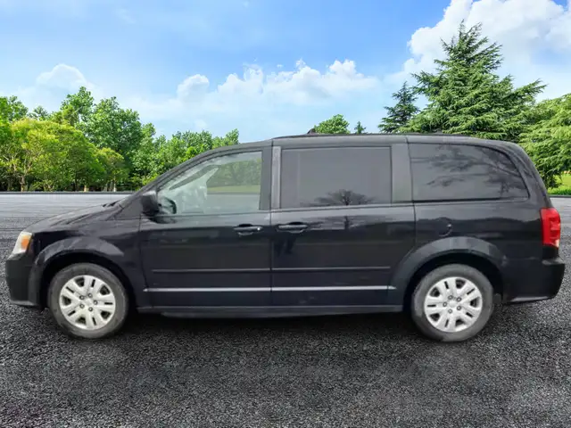 2015 DODGE Grand Caravan SE