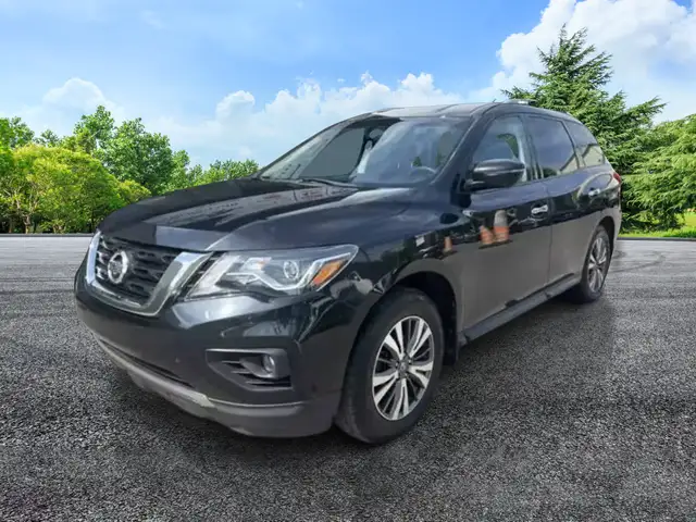 2017 NISSAN Pathfinder AWD | Camera | Mags |