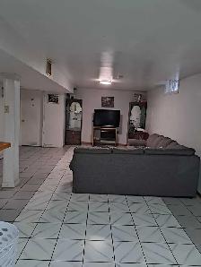Two Bedrooms Legal Basement Apartment for Rent in Brampton - Photo 2