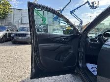 2020 Chevrolet Equinox LT w 2LT All Wheel Drive Automatic - Photo 11