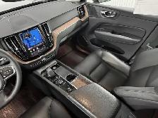Volvo XC60 B6 Momentum AWD 2022 à vendre - Photo 22
