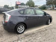 2011 Toyota Prius - Photo 6