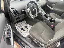 2011 Toyota Prius - Photo 15