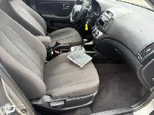 2010 Hyundai Elantra - Photo 16