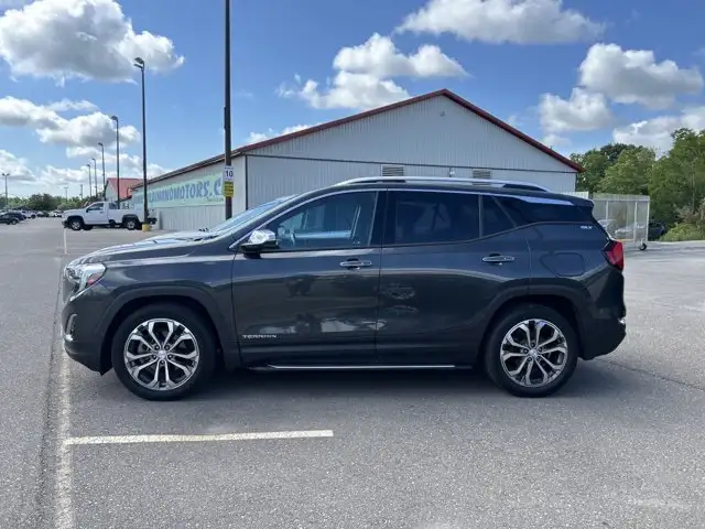 2019 GMC Terrain SLT AWD | No Accidents | Leather Seats