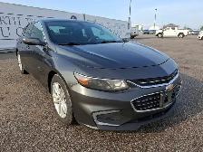 2017 Chevrolet Malibu - Photo 3