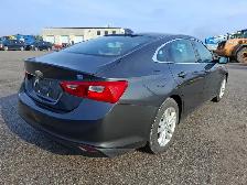 2017 Chevrolet Malibu - Photo 5