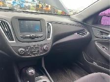 2018 Chevrolet Malibu - Photo 12
