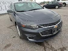 2017 Chevrolet Malibu - Photo 3