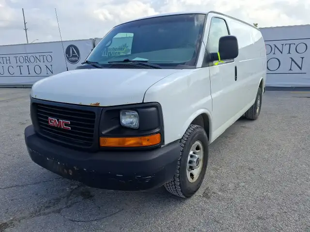2011 GMC Savana