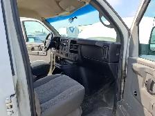 2011 GMC Savana - Photo 17
