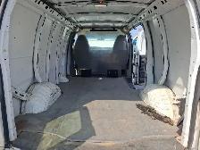 2011 GMC Savana - Photo 18