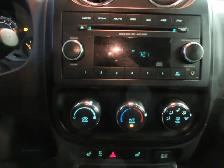 JEEP PATRIOT 2014 NORTH EDITION 4X4 SIEGES CHAUFFANT PETIT PRIX - Photo 9