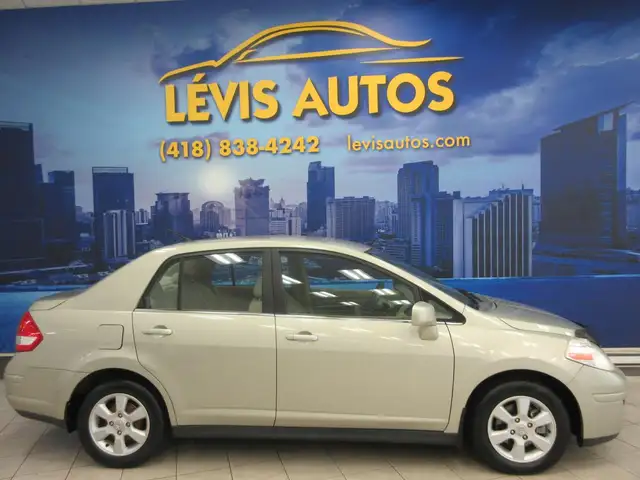 NISSAN VERSA 2007 AUTOMATIQUE TRES PROPRE BAS PRIX 225000 KM
