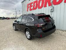 2022 Subaru Outback AWD - Photo 2