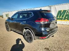 2017 Nissan Rogue - Photo 3