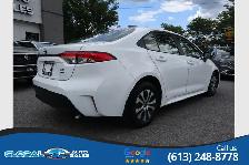 2025 Toyota Corolla HYBRID LE - Photo 12