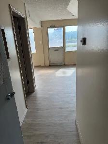 2400 ft.² shop and yard for rent on YellowHead - Photo 4