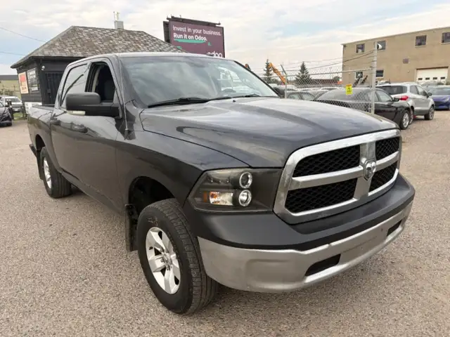 2016 Ram 1500 4WD Crew Cab 140.5' ST