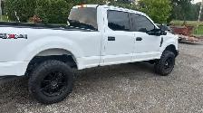 2018 Ford F250 4x4 - Photo 2