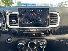 2021 Hyundai Venue Ultimate | Command Start | Low KM - Photo 26