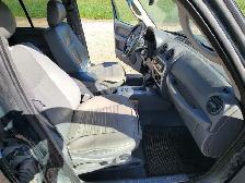 2005 Jeep Liberty - Photo 25