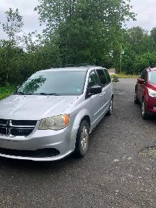 2011 Dodge Caravan - Photo 6