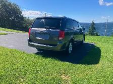 2016 Dodge Grand Caravan - Photo 2