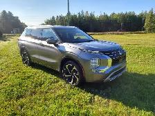 '22 Mitsubishi Outlander GT Premium - Well maintained - Like new - Photo 2