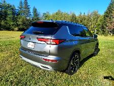 '22 Mitsubishi Outlander GT Premium - Well maintained - Like new - Photo 3