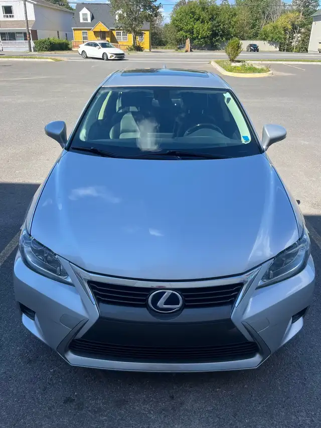 2015 Lexus CT200H (Hybrid Electric)