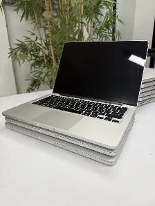 Lot of 21 Apple MacBook Air & Pro Laptops Mixed Condition