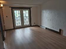 Spacious One-Bedroom   Den — All Inclusive