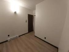 Spacious One-Bedroom   Den — All Inclusive - Photo 5